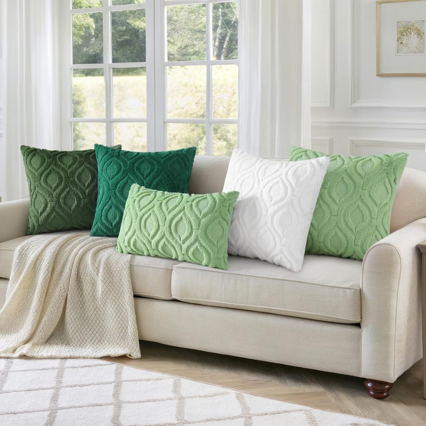 decorUhome Fall Throw Pillow Covers 18x18 Inch Set of 2, Soft Plush Decorative Faux Fur White Solid Couch Pillow Covers, Accent Farmhouse Neutral Square Euro Pillow Cases for Sofa Bed Living Room