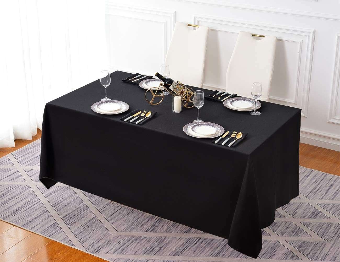 Surmente Black Tablecloth 90 x 132-inch Rectangular Polyester Table Cloth for Weddings, Banquets, or Restaurants