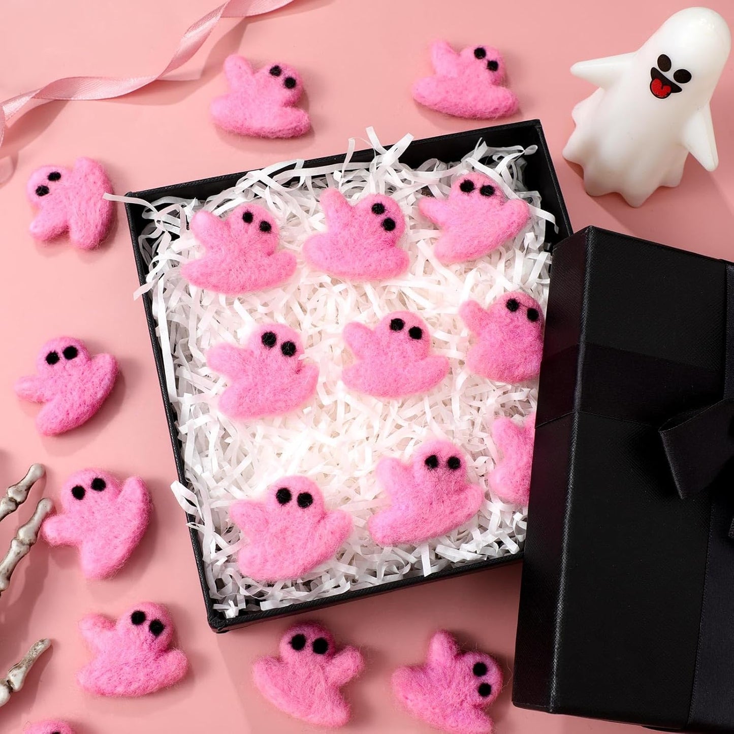 24 Pcs Halloween Felt Ghosts Wool Felted DIY Ornament Ghost for Halloween Party Decoration Home Indoor Outdoor Supplies(Pink)