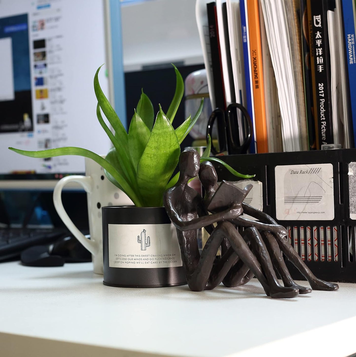 Ambipolar Romantic Reading Couple Bookshelf Decor, Cast Iron Bookend, Aesthetic Room Decor, Office Desk Decor, Home Decorative Bookend for Heavy Books, Satin Black