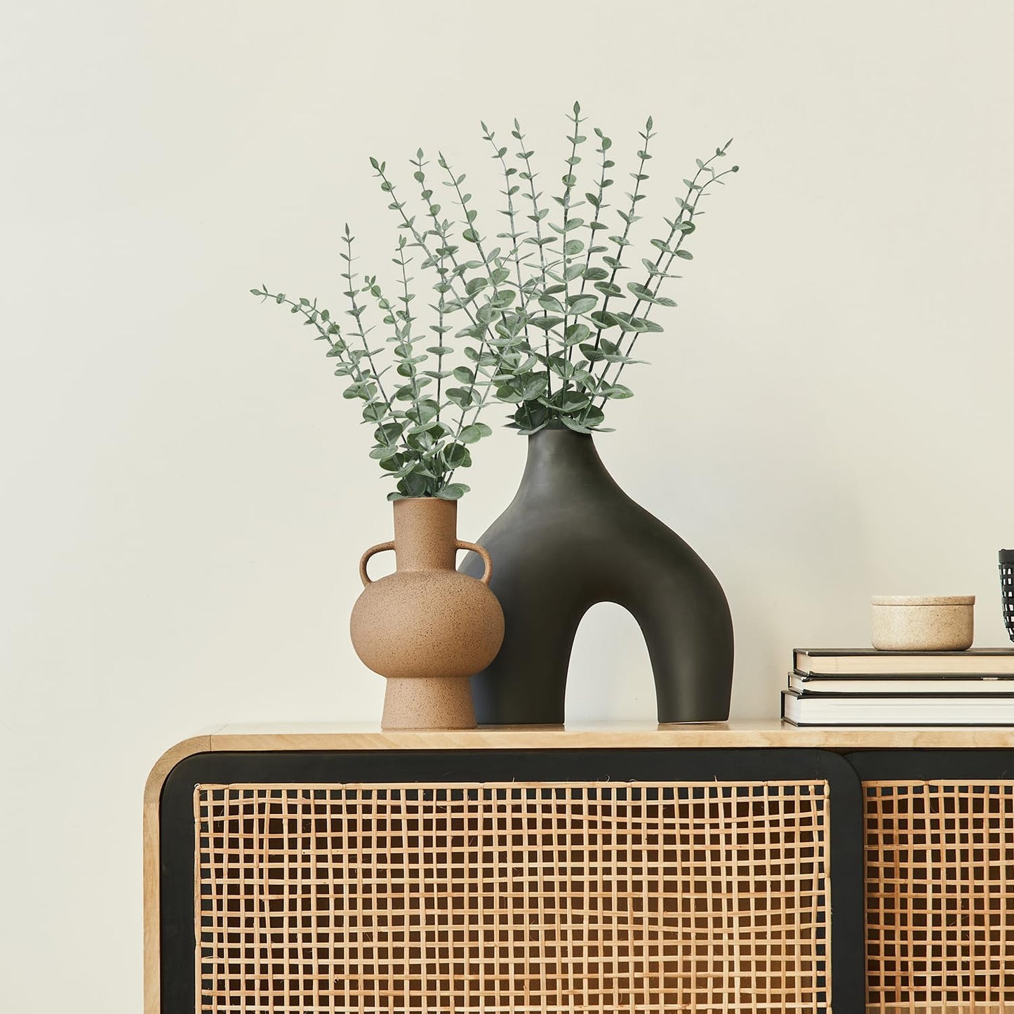 18Pcs Faux Eucalyptus Stems, 15" Artificial Eucalyptus Plants with White Frosted Coating, Fake Eucalyptus Decor Plastic Greenery Leaves for Wedding Bouquets Home Decor DIY Floral Arrangements