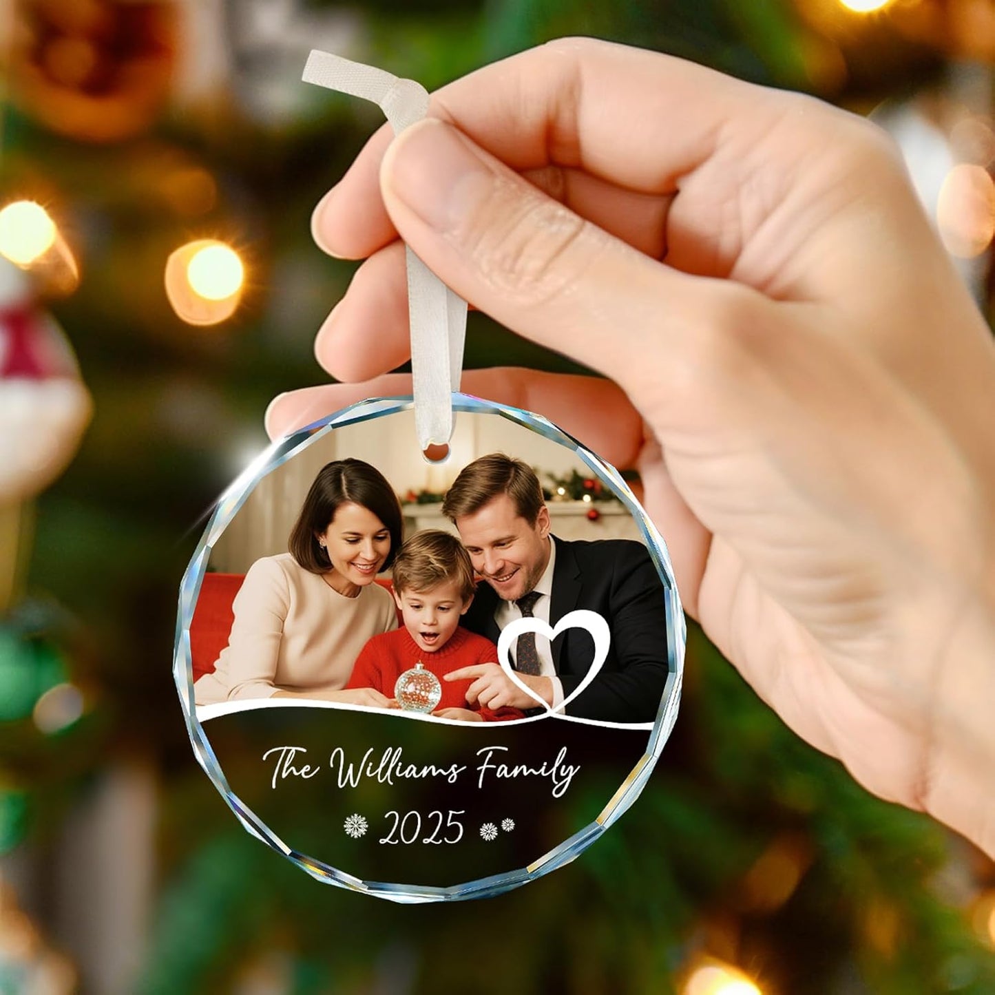 Personalized Family Ornament 2025, Photo Ornaments for Tree Decorations, Wedding Gifts for Couples, Customized Gifts for Mom, Dad