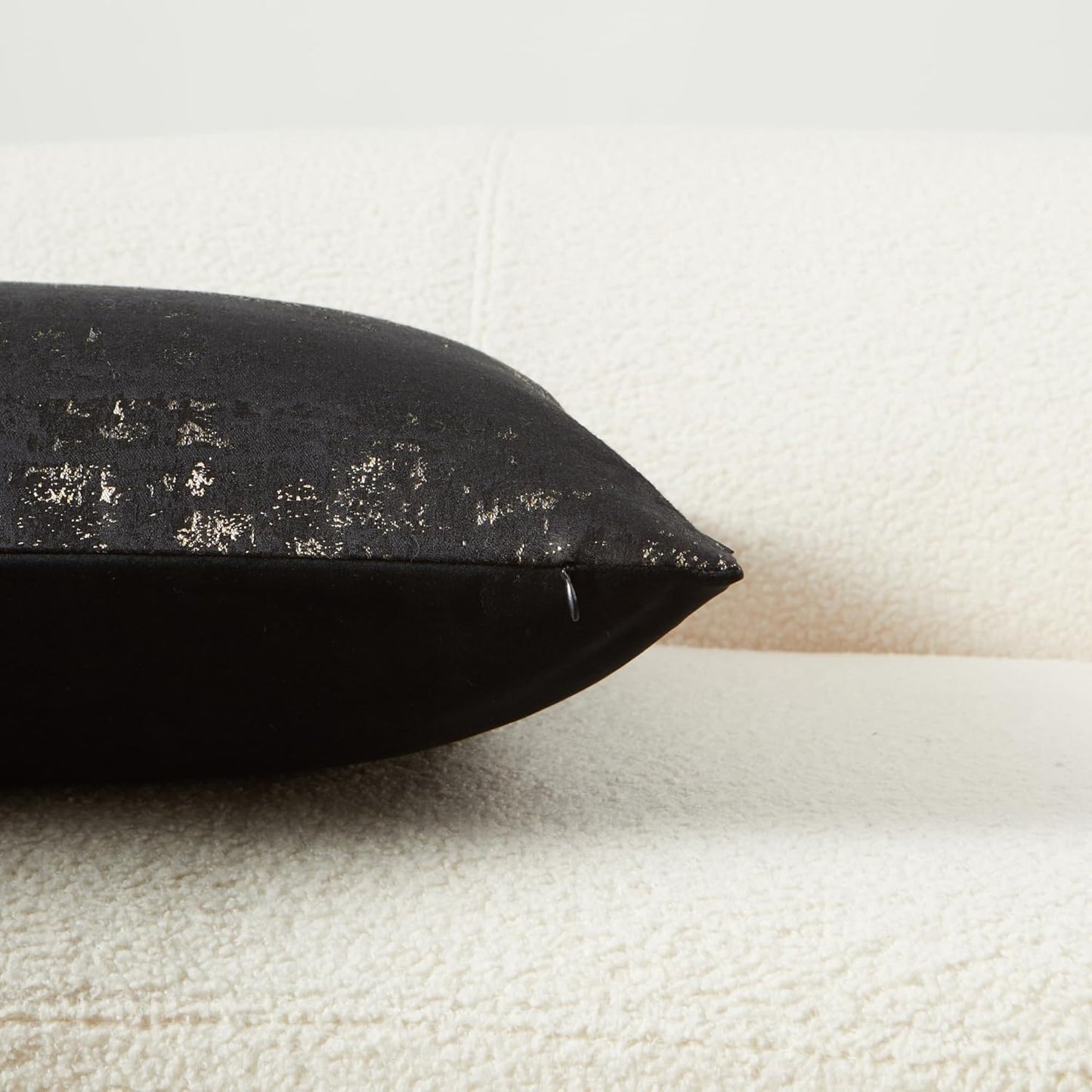 THE-TINOART Black & Gold Modern Luxury Pillow Cover 24x24 - Jacquard Embroidery with Metallic Thread, Reversible Decorative Throw Pillow Cover for Sofa/Bed, Velvet Backing