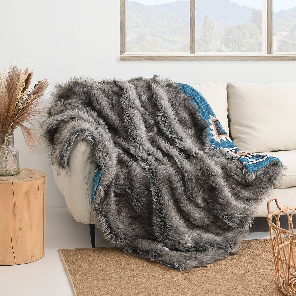 Luxury Plush Faux Fur Throw Blanket with Aztec Pattern, Super Warm, Fuzzy, Elegant, Fluffy Decoration Blanket for Couch, Armchair, Sofa and Bed, 50''x 60'', Teal