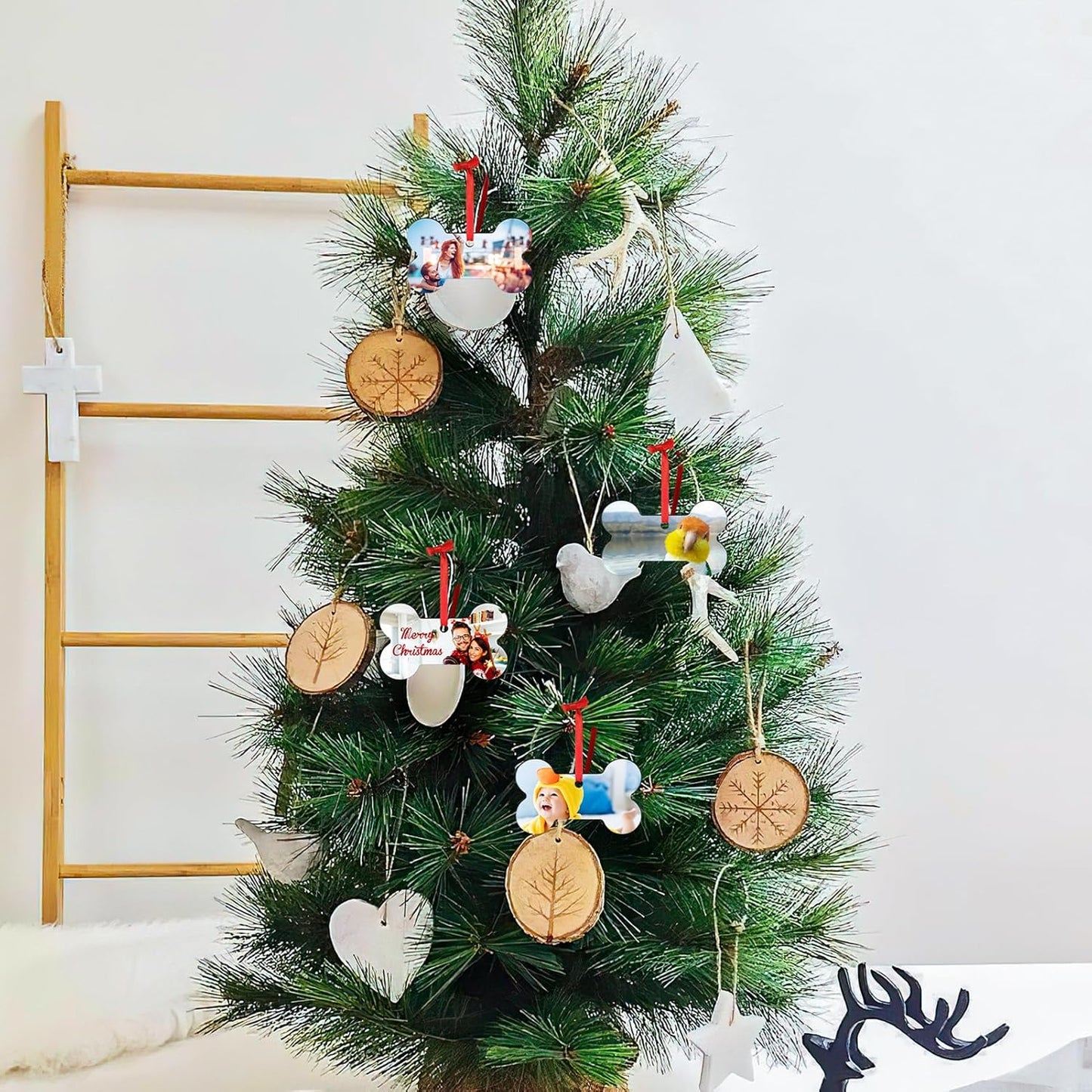 Personalized Christmas Ornaments 2025 Wood Custom Picture Text Hanging Ornament Customized Christmas Tree Decorations Keepsake Gift for Family Couples Xmas Tree Home Decor