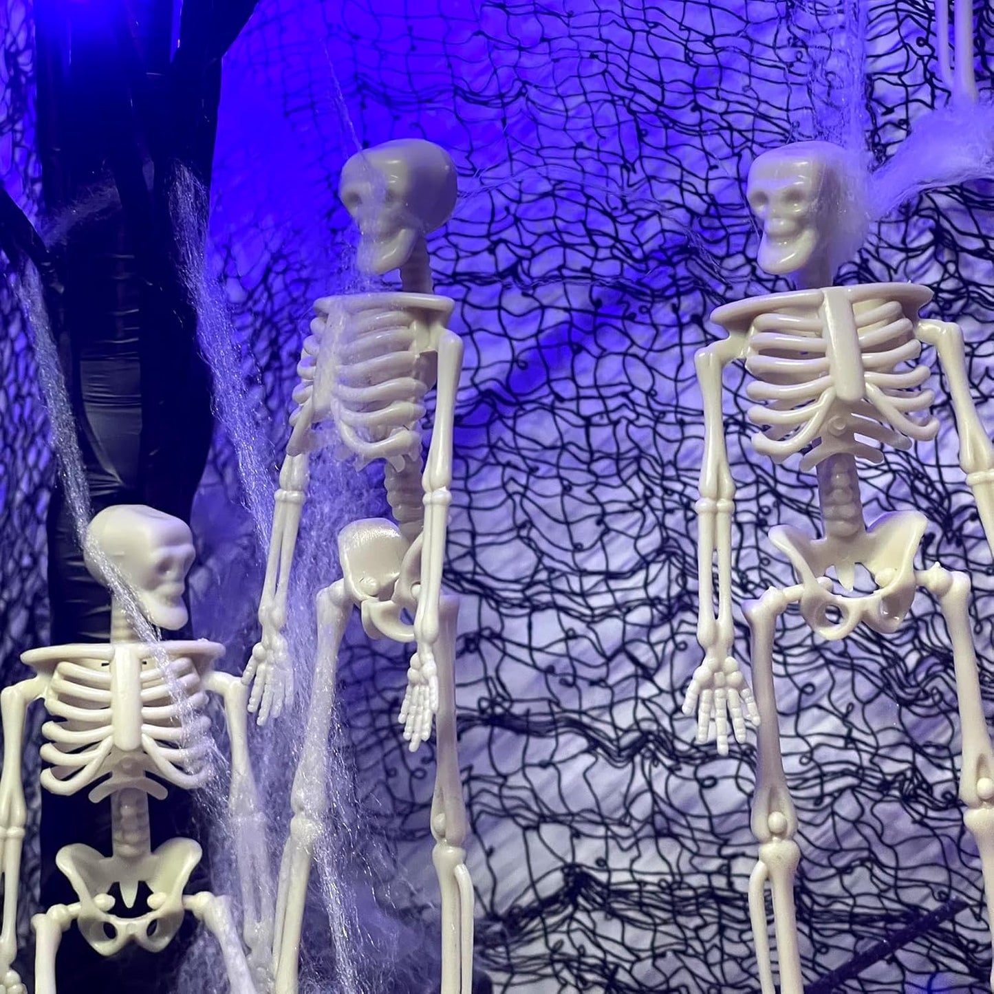 24 Pcs mini skeleton halloween decoration With hemp rope，6”small plastic posable halloween tiny skeleton figurines decor for Halloween Indoor Outdoor Graveyard Decor Haunted House Party Favors