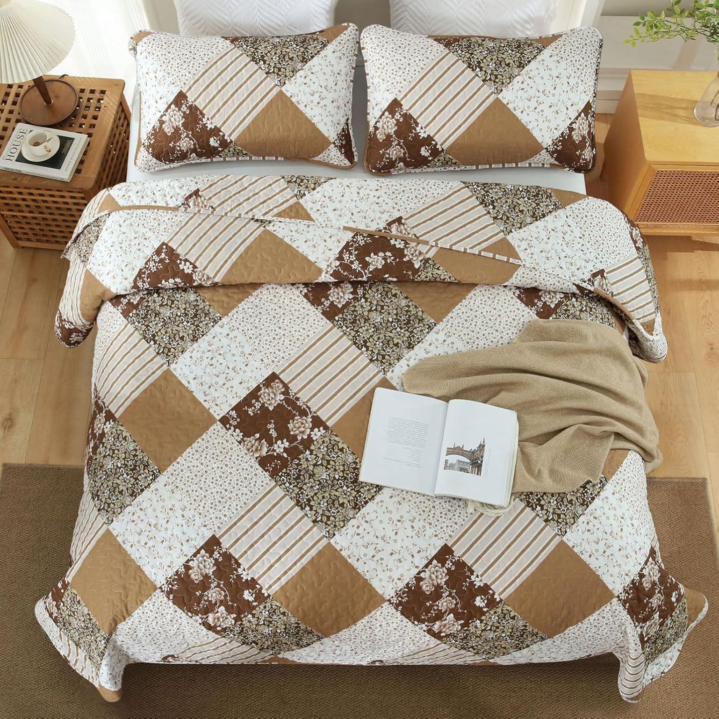 Dobuyly Fall King Size Bedspread, Brown Floral Plaid Patchwork King Size Quilts Fall Bedding Set, Soft Lightweight Microfiber Coverlet Set (1 Quilt, 2 Pillow Shams)