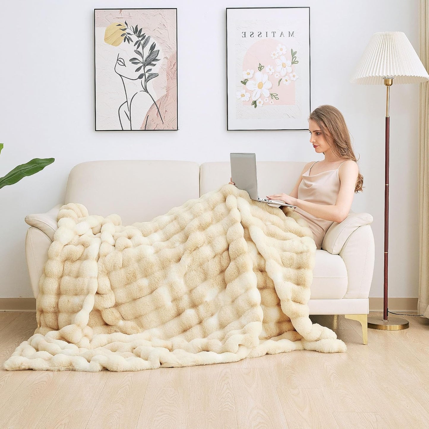 Tie-dye Camel Faux Fur Rabbit Thick Throw Blanket for Couch Living Room 50x60 Fluffy Bed Furry Comforter Soft Blanket Best Housewarming Home Gifts 860 GSM