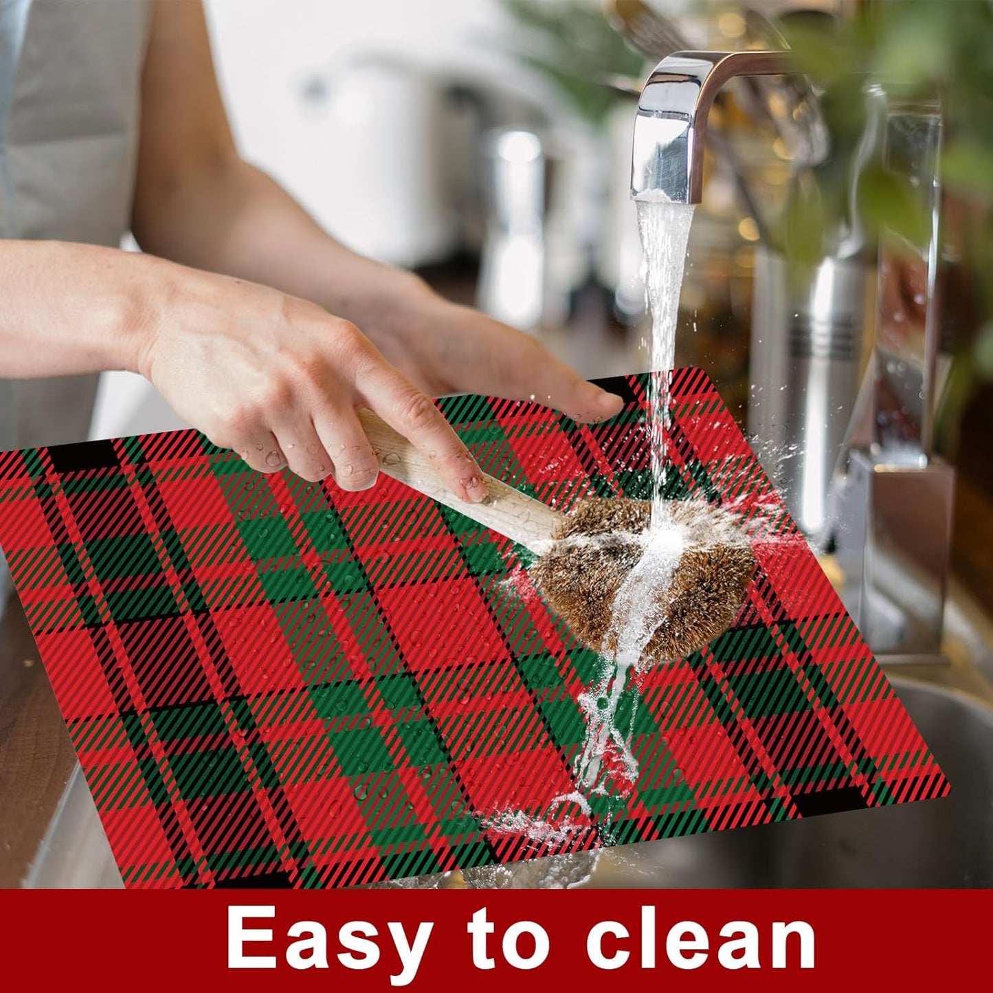 Christmas Placemats Set of 6 Red and Green Plaid Plastic Table Mats Recyclable Place Mats Washable Farmhouse Holiday Table Decoration for Indoor Outdoor Christmas Party Kitchen Dining