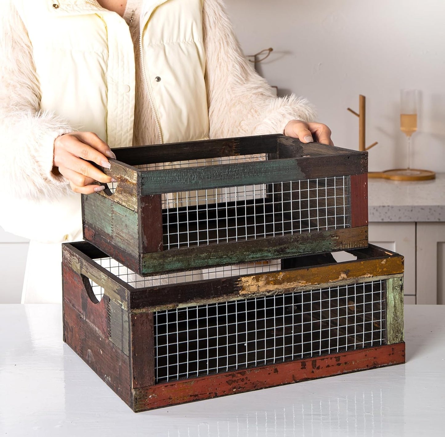 TIMRIS Set of 3 Rustic Wood Nesting Crates, Farmhouse Distressed Wooden Storage Boxes, Decorative Reclaimed Wood Organizer Baskets with Wire Mesh (Random)