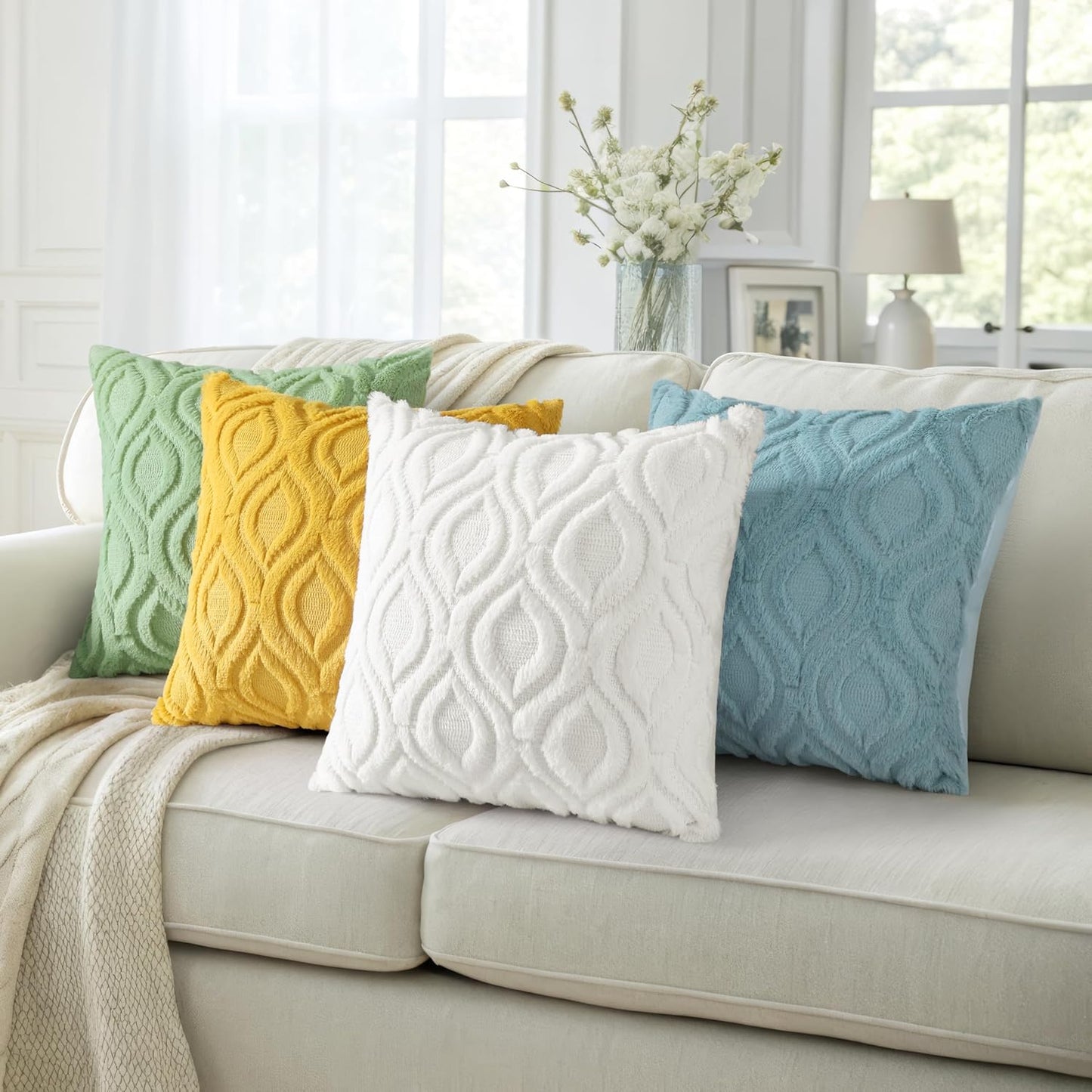 decorUhome Throw Pillow Covers 24x24 Inch Set of 2, Soft Plush Decorative Faux Fur Cream Beige Solid Couch Pillow Covers, Accent Farmhouse Neutral Square Euro Pillow Cases for Sofa Bed Living Room