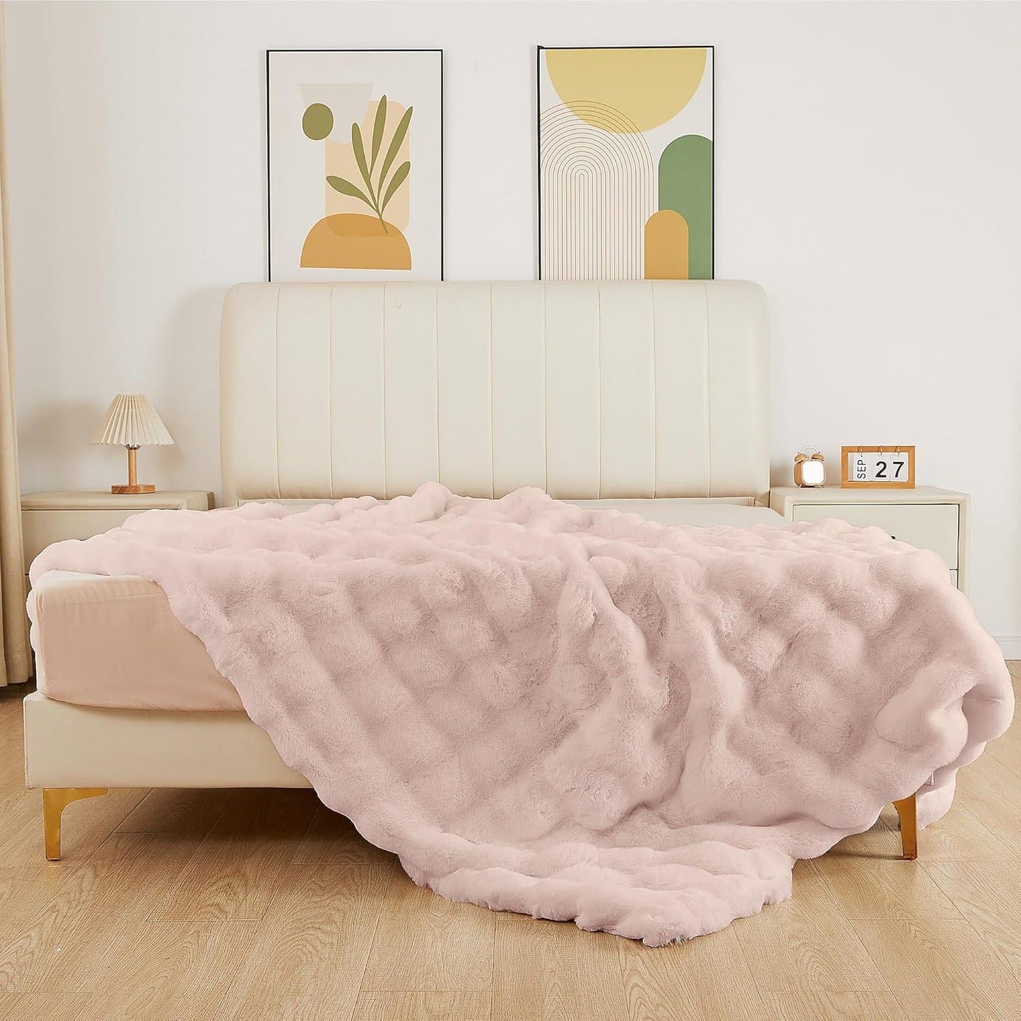 Pink Faux Fuzzy Fur King Size Throw Blanket 90x108 Cozy Furry Throw Rabbit Fur Blanket for Bed Soft Fluffy Blanket King for Living Room Bedroom Home Gifts 1000 GSM