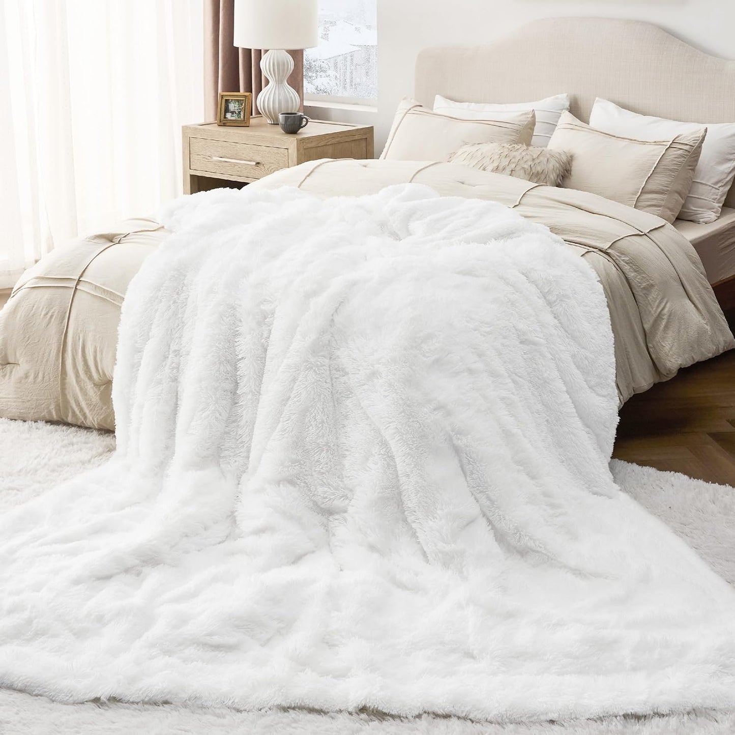Bedsure GentleSoft Fluffy White Blankets Queen Size for Bed, Thick Sherpa Faux Fur Fleece Fuzzy Plush Winter Warm Heavy Soft Queen Blankets, Bedroom Decor White Gifts Cozy Gifts for Women Men, 90x90