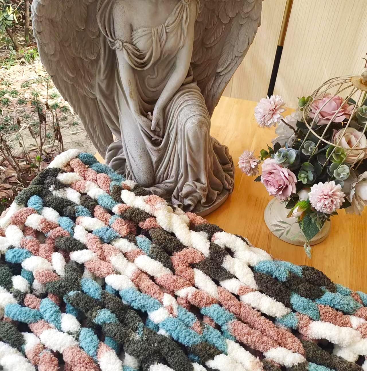 DDL&HEXI Chunky Chenille Blanket 100% Hand Knit with Jumbo Chenille Yarn (50"x60") Super Soft Large Throw Bed Blanket for Couch, Sofa, Home Decor - Machine Washable (02)