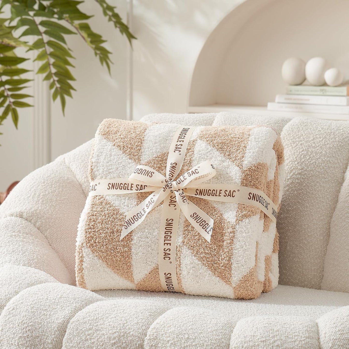 Snuggle Sac Beige Twin Size Blankets for Bed, Super Soft Warm Blankets Oversized Cozy Knit Fuzzy Blanket for Living Room, Chevron Beige,60x80 inches