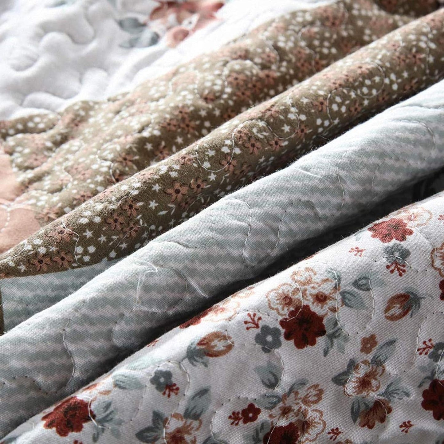 NEWLAKE Quilt Bedspread Sets-Checkered Floral Reversible Coverlet Set,King Size