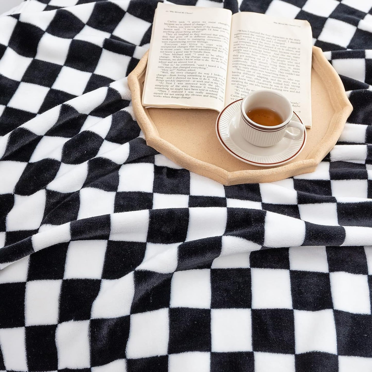 LOMAO Throw Blankets Flannel Blanket with Checkerboard Grid Pattern Soft Throw Blanket for Couch, Bed, Sofa Luxurious Warm and Cozy for All Seasons (Black, 60"x80")