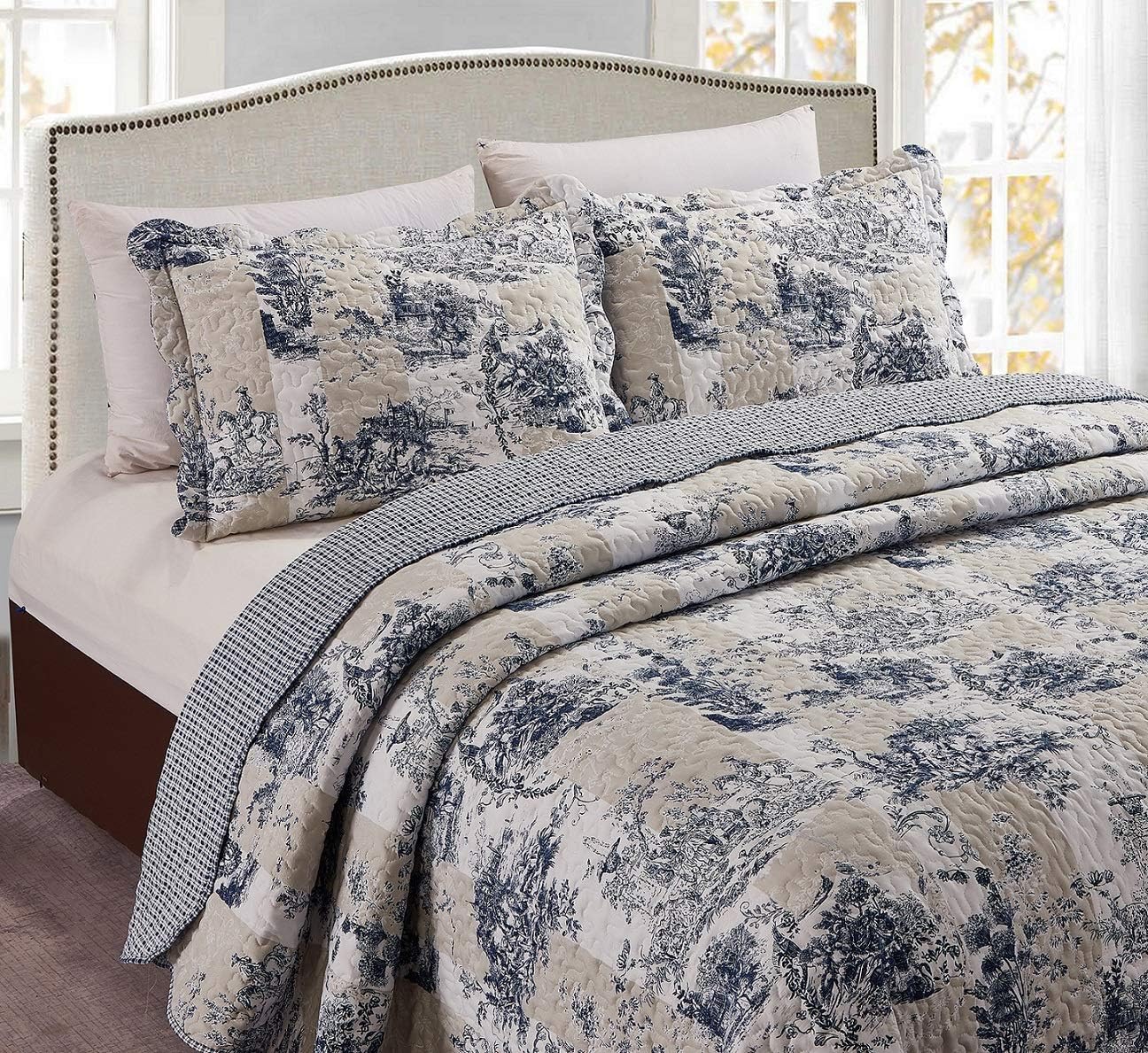Brilliant Sunshine Blue Toile in Beige and Ivory Patches, 3-Piece Quilt Set with 2 Shams, Reversible Bedspread, Soft Lightweight Coverlet, All-Season, Full/Queen, Blue
