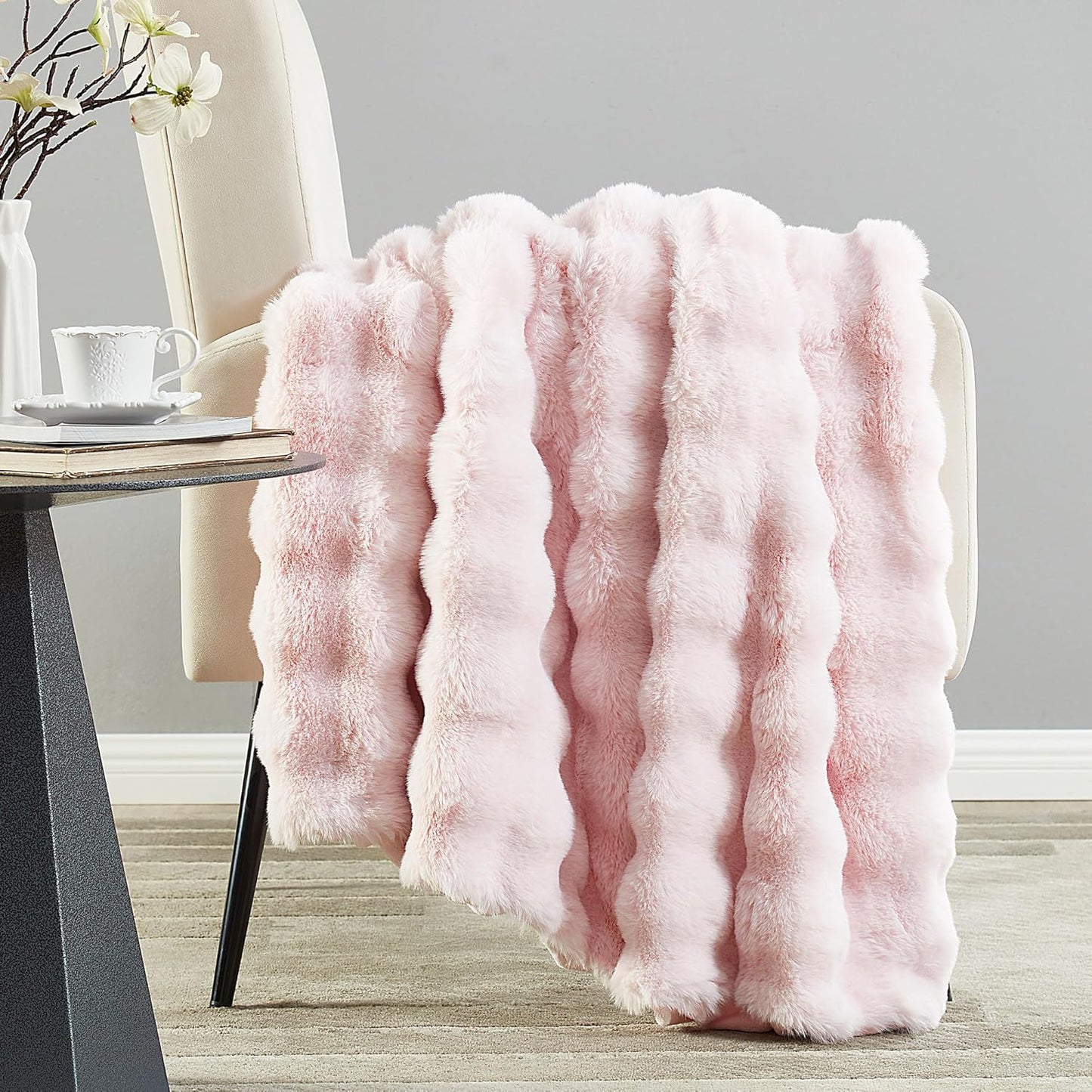 DREAMNINE Oversized Soft Thick Fuzzy Faux Rabbit Fur Throw Blanket Twin Size 60" x 71", Double Sided Comfy Plush Warm Shaggy Fluffy Blankets, Luxury Big Cozy Cute Furry Blanket for Bed Couch Pet, Pink