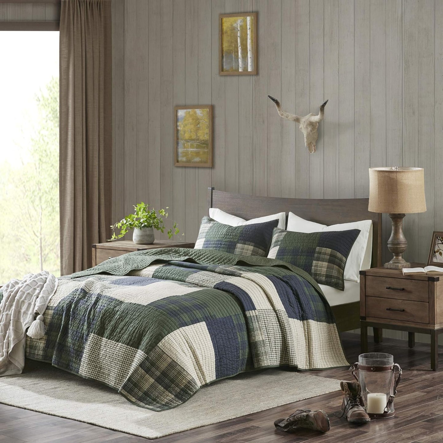 Woolrich Mill Creek Reversible Quilt Set - Cottage Styling Reversed to Solid Color, All Season Lightweight Coverlet, Cozy Bedding Layer, Matching Shams, Oversized Full/Queen, Plaid Green 3 Piece