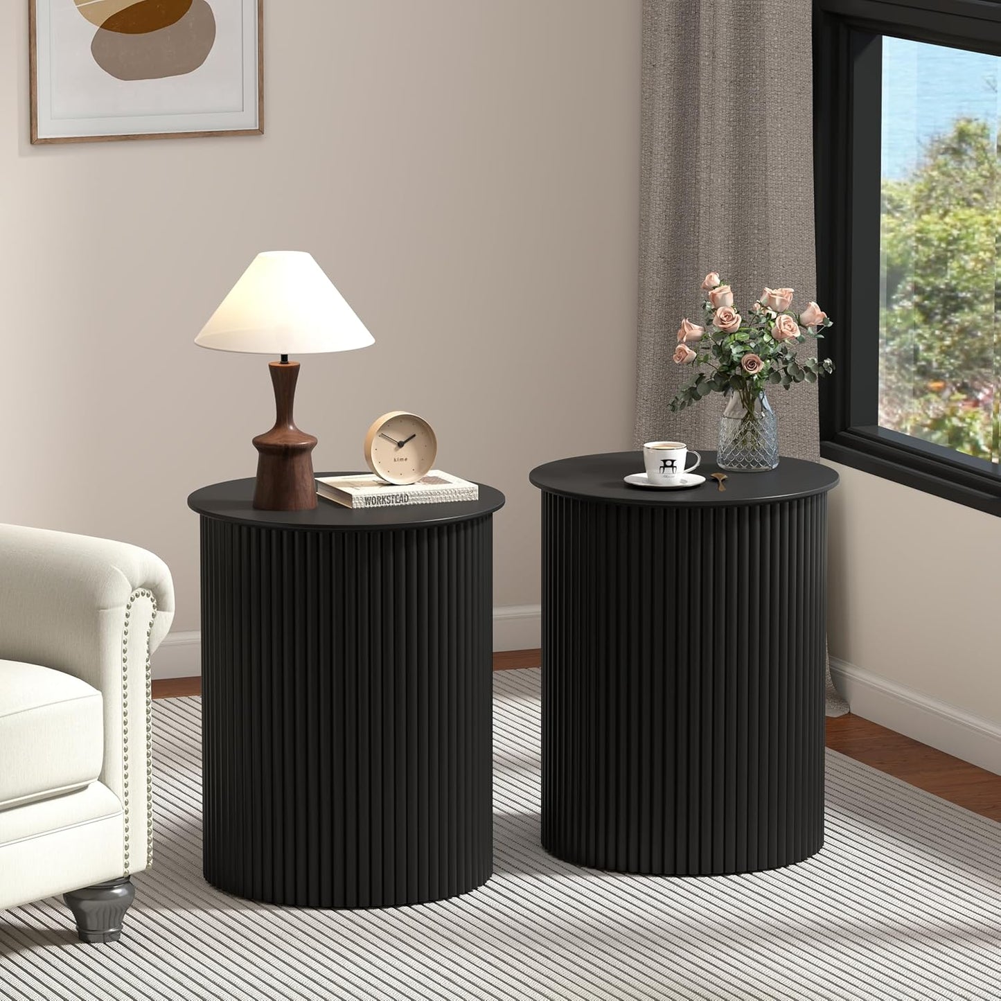 AVZEAR Small Round Side Table Fluted Night Stand Set of 2, 17.7" Mid Century Modern End Table, Circle Bedside Tables Wood Nightstands for Small Spaces, Living Room, Bedroom(Black)