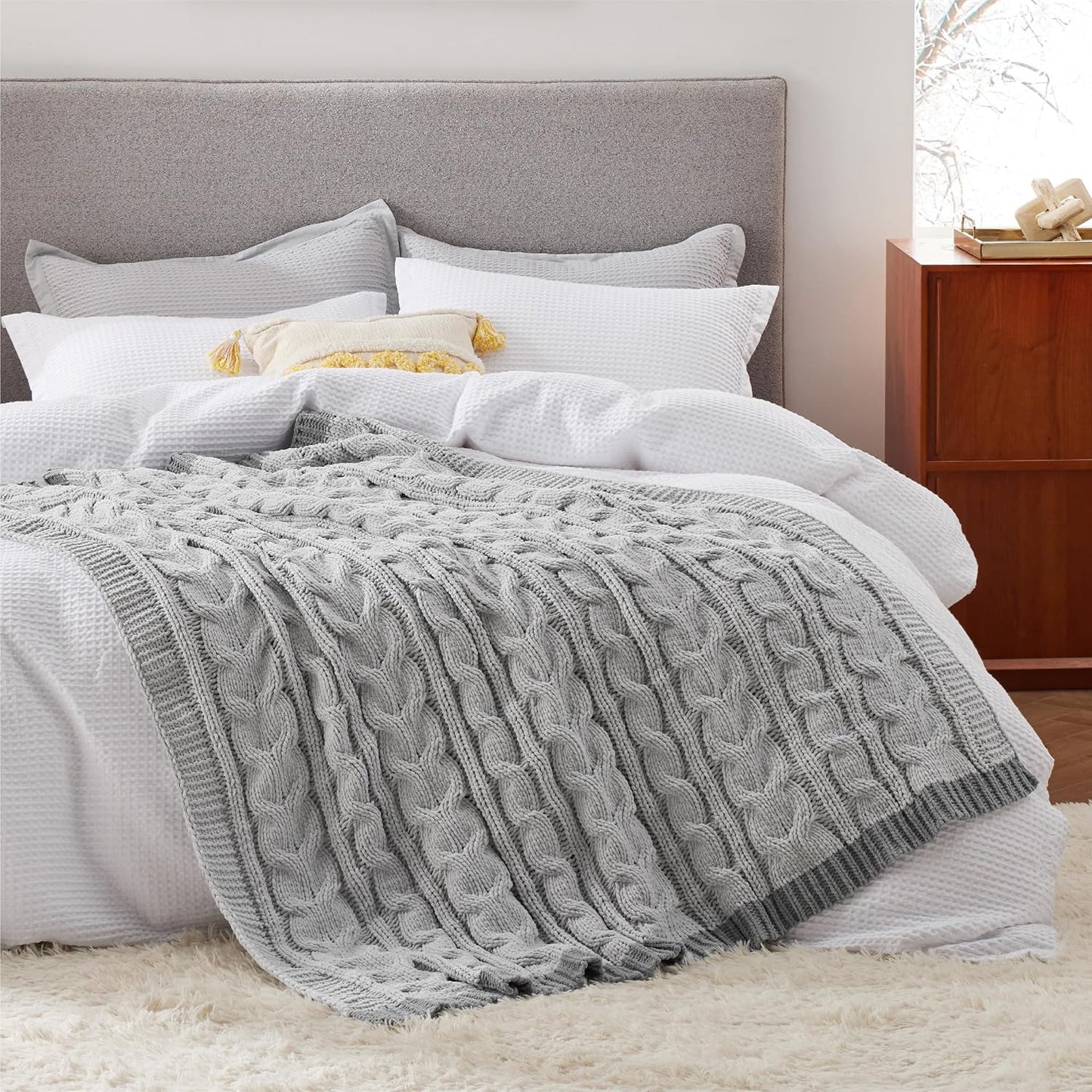 Bedsure Cable Knit Throw Blanket for Couch Bed - Breathable Chenille Chunky Knit Throw Blanket for Decorative Gift, GentleSoft Cozy and Warm for Winter and All Seasons, Grey, 50x60 Inches